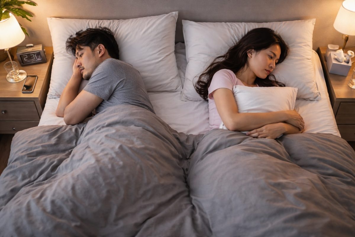 Sepasang suami isteri bertidur sama-sama