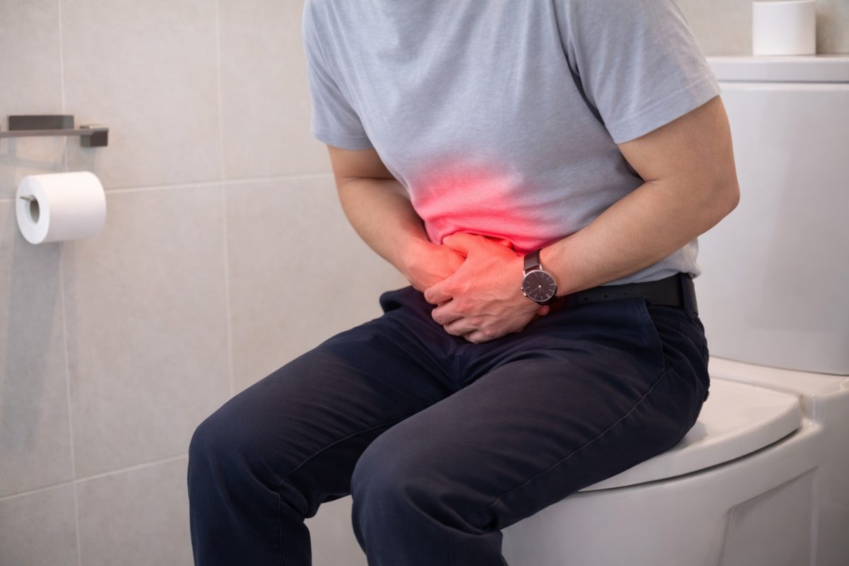 Seseorang berasa sakit semasa menaiki tandas